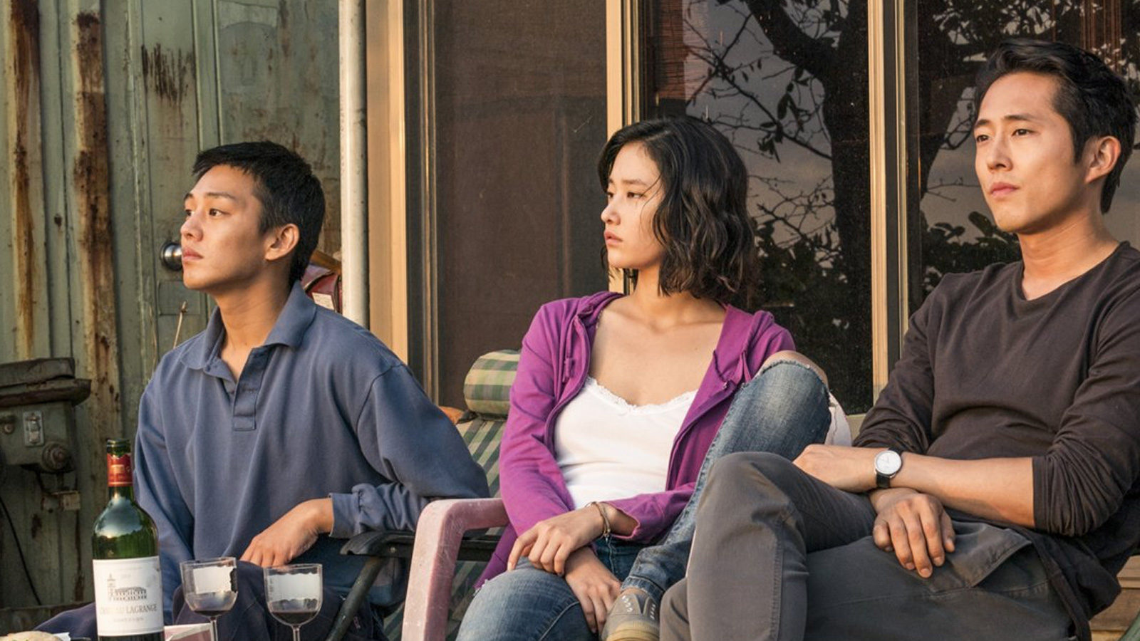 Burning-2018-Yoo-Ah-in-Jeon-Jong-seo-Steven-Yeun